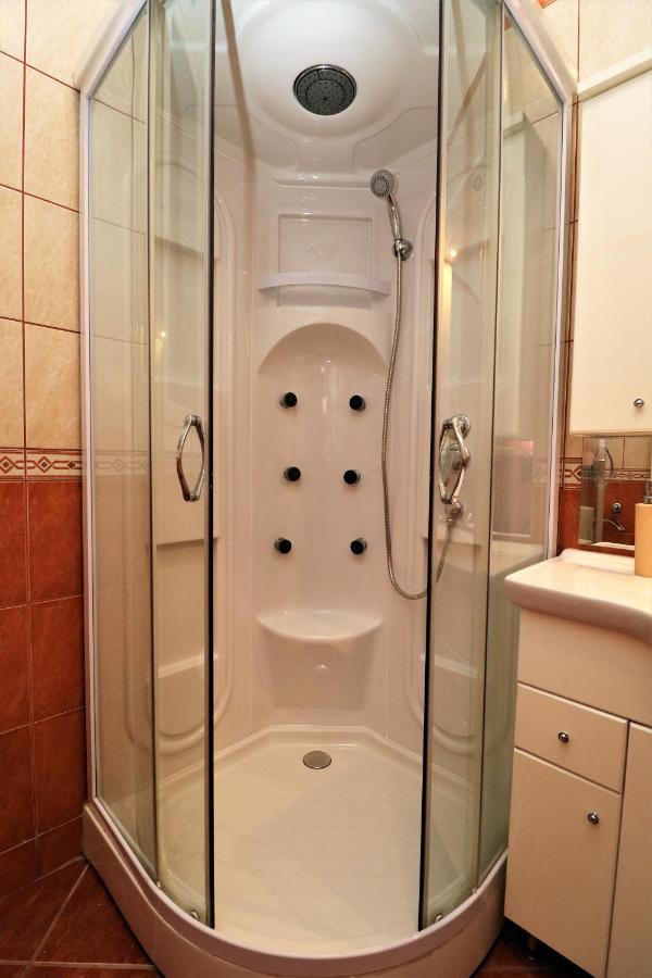 Roxy Studio 4A Budapest Bagian luar foto