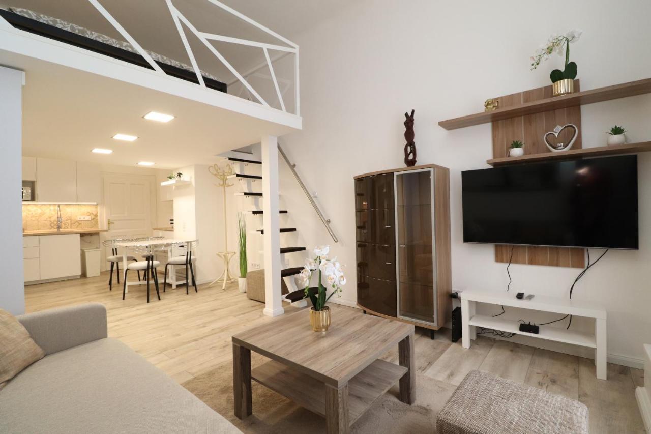 Roxy Studio 4A Budapest Bagian luar foto